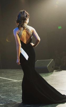 Sherri Hill Black Size 2 Train Sheer 50 Off Beaded Top Mermaid Dress on Queenly