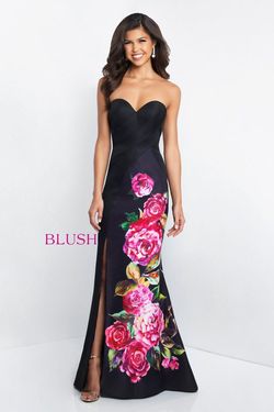 Blush Prom Black Size 6 50 Off Floral Side slit Dress on Queenly