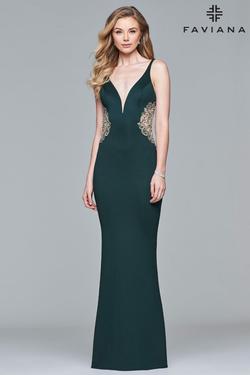 Faviana Green Size 6 $300 Straight Dress on Queenly
