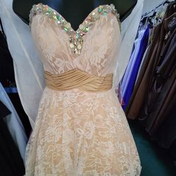 Style E45006 Jolene Nude Size 2 Sweetheart Prom $300 Lace Cocktail Dress on Queenly