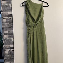Max azria Green Size 0 Straight Dress on Queenly
