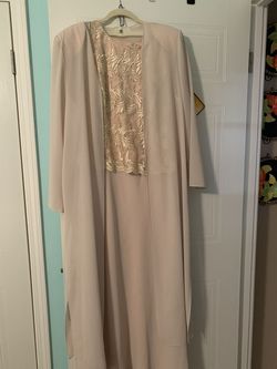 Nude Size 16 Straight Dress on Queenly
