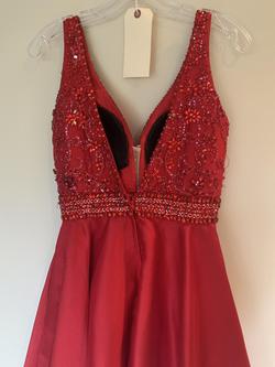 Red Size 8 Cocktail Dress on Queenly