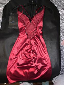 Amarra Red Size 0 Homecoming Fitted Cocktail Dress on Queenly
