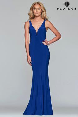 Style 10223 Faviana Blue Size 10 Sorority Formal Straight Dress on Queenly