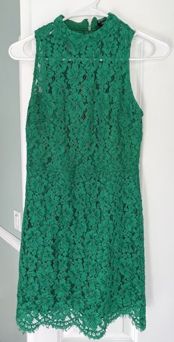 Forever 21 Green Size 2 Straight Holiday Lace Cocktail Dress on Queenly