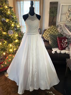 Ritzee White Size 2 Wedding Pageant Halter Ball gown on Queenly