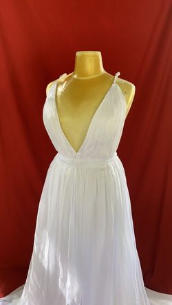 White Size 16 Train Dress on Queenly
