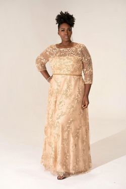 Style Evelyn Socialite Fashions Gold Size 22 Sheer Straight Dress on Queenly