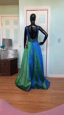Clarisse Green Size 12 Plunge 50 Off Plus Size A-line Dress on Queenly