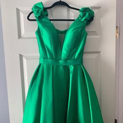 Jovani Green Size 4 Pockets Cocktail Dress on Queenly