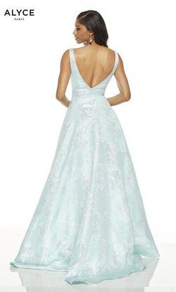 Style 1504 Alyce Paris Green Size 10 Tall Height Ball gown on Queenly
