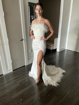 Jovani White Size 4 Fitted Feather Prom Side slit Dress on Queenly