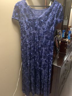 Alex Blue Size 16 Cocktail V Neck Straight Dress on Queenly