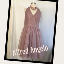Alfred Angelo Pink Size 16 Floor Length Halter Ball gown on Queenly