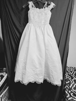 Melody Collection White Size 8 Ball gown on Queenly