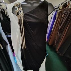Style 6217 Nicole Bakti Black Size 4 Euphoria $300 Cocktail Dress on Queenly