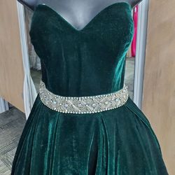 Style x361 Blush Prom Green Size 12 Cocktail Dress on Queenly