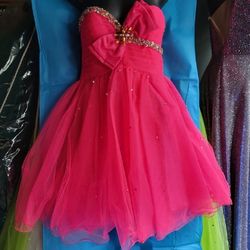 Style 6725 DAVE & JOHNNY Pink Size 4 $300 Prom Summer Cocktail Dress on Queenly