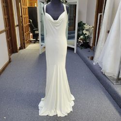 Style 35209 ALYCE White Size 6 Fitted $300 Mermaid Dress on Queenly