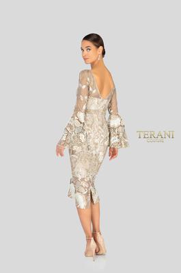 Style 1913C9065 Terani Couture Gold Size 8 Long Sleeve Cocktail Dress on Queenly
