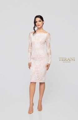 Style 1911C9001 Terani Couture White Size 8 Ivory Cocktail Dress on Queenly