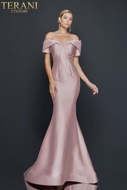 Style 1921E0113 Terani Couture Light Pink Size 10 Mermaid Dress on Queenly