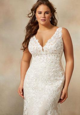 Style 2039W Morilee White Size 20 Plus Size Tall Height Mermaid Dress on Queenly