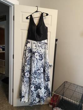 Sydneys Closet White Size 24 Black Pockets A-line Dress on Queenly