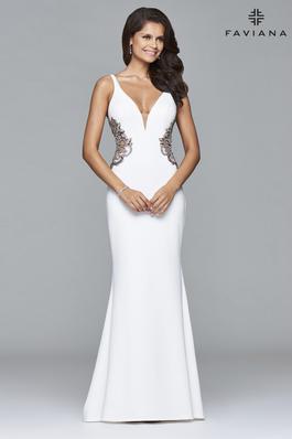Style S7916 Faviana White Size 2 Pageant Straight Dress on Queenly