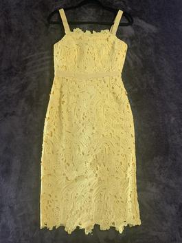 Love Bonito Yellow Size 6 Midi Lace Cocktail Dress on Queenly