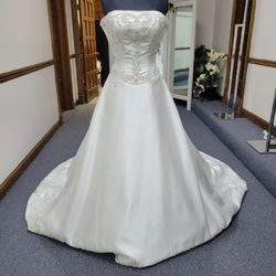 Style 1009 Jasmine White Size 6 $300 Tall Height Satin Train Dress on Queenly