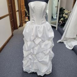 Style JM52317 Jessica McClintock White Size 6 Strapless Floor Length Tall Height Train Dress on Queenly