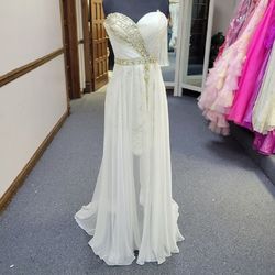 Style 76492A Mac Duggal White Size 6 Strapless Cocktail Dress on Queenly