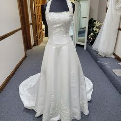 Style 6326 Mary's Bridal White Size 6 Floor Length Train Dress on Queenly