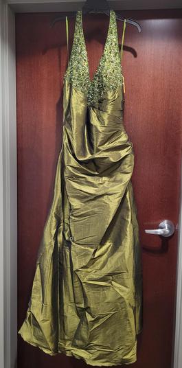 MacDuggal 2025K Green Size 18 Plus Size Halter A-line Dress on Queenly