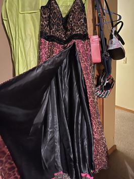 Mac Duggal Multicolor Size 16 Black Tie Side slit Dress on Queenly
