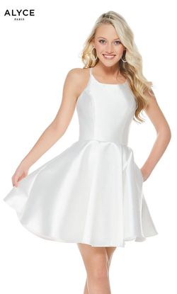 Style 3703 Alyce Paris White Size 0 Silk Bachelorette Cocktail Dress on Queenly