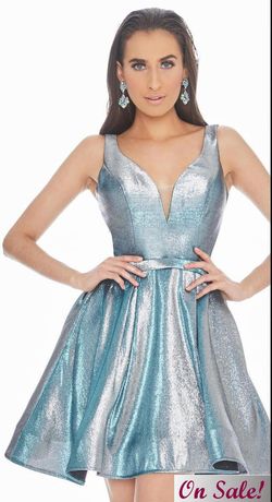 Style 4175 Ashley Lauren Silver Size 6 Turquoise Cocktail Dress on Queenly