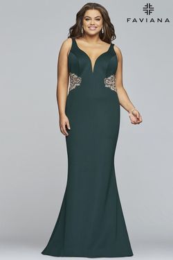 Style 9448 Faviana Green Size 16 Plus Size Straight Dress on Queenly