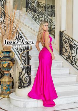 Style 812 Jessica Angel Pink Size 4 Mermaid Dress on Queenly