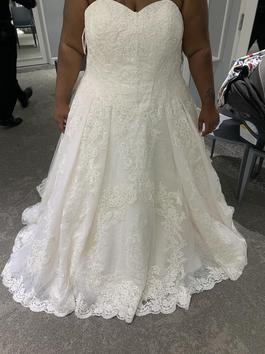 Oleg Cassini White Size 26 Strapless Plus Size Train Dress on Queenly