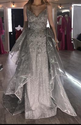 Mac Duggal Silver Size 0 Embroidery Prom Pageant Train Dress on Queenly