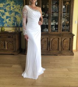 Stephen Yearick White Size 4 Floor Length Sequin Bridgerton Straight Dress on Queenly