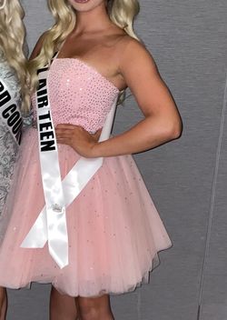 Sherri Hill Pink Size 4 Strapless Medium Height Cocktail Dress on Queenly