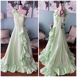 Jovani Green Size 12 Mermaid One Shoulder Ball gown on Queenly