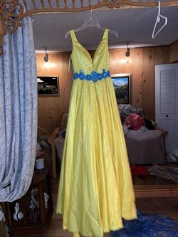 Kristen Regalado Yellow Size 2 Turquoise Ball gown on Queenly