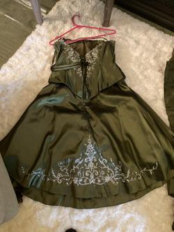 Green Size 14 Ball gown on Queenly