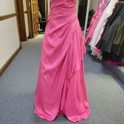 Style 3959 Mystique Pink Size 6 Straight Ball gown on Queenly