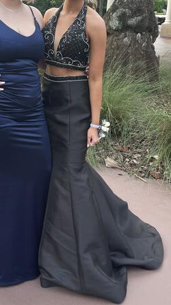 Madison James Black Size 4 Two Piece Prom Mermaid Dress on Queenly
